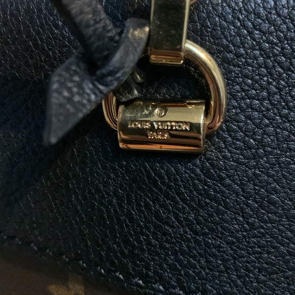 ❌SOLD❌2015 authentic Louis Vuitton Pallas black leather and monogram shoulder - Picture 6 of 17